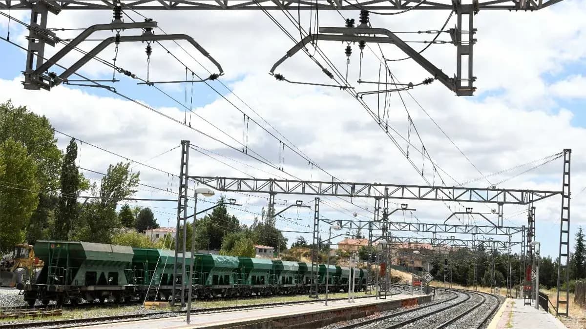 Transportes adjudica el suministro de energía renovable para la red ferroviaria