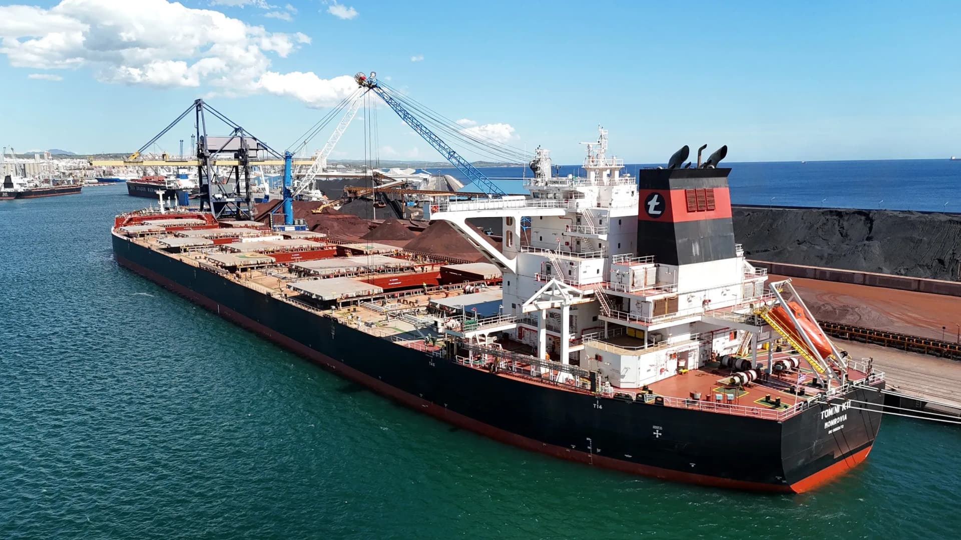 El Puerto de Tarragona incrementa un 10,5% el tráfico portuario en septiembre