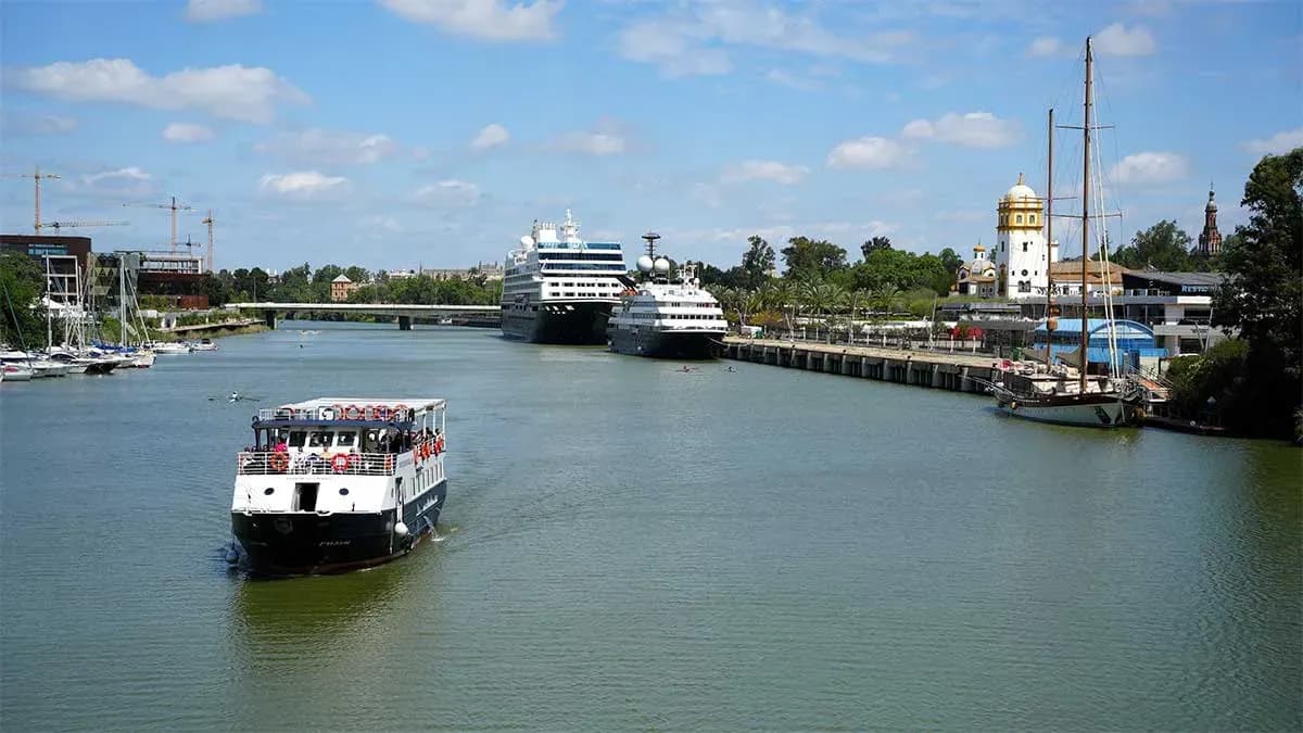 La Autoridad Portuaria de Sevilla adjudica nuevas concesiones para el Muelle Camaronero y para la construcción de una nueva pasarela