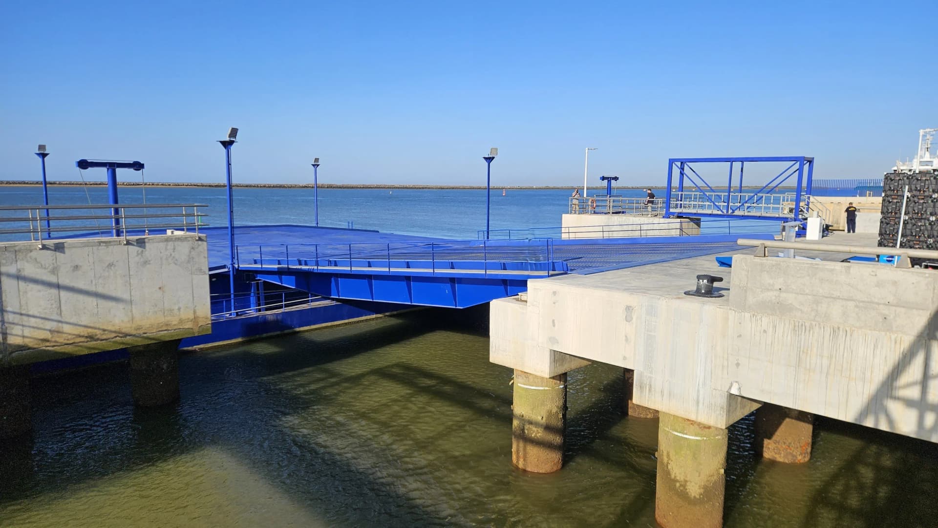 El Puerto de Huelva inaugura una nueva doble rampa ro-ro para tráfico de mercancía rodada en el Muelle Sur