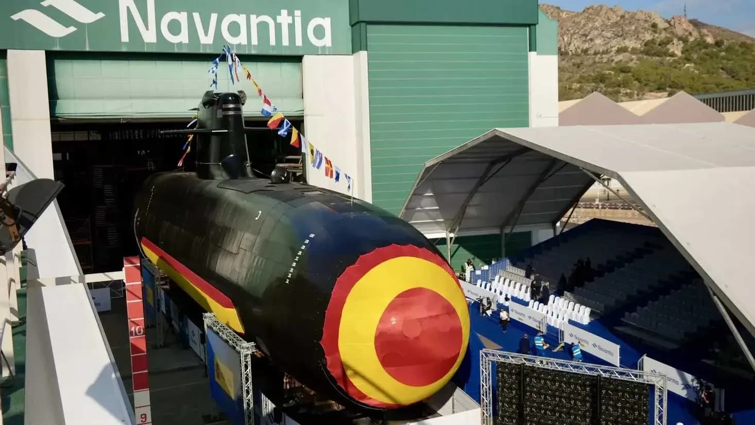 Navantia pone a flote en Cartagena el submarino S-82 “Narciso Monturiol”