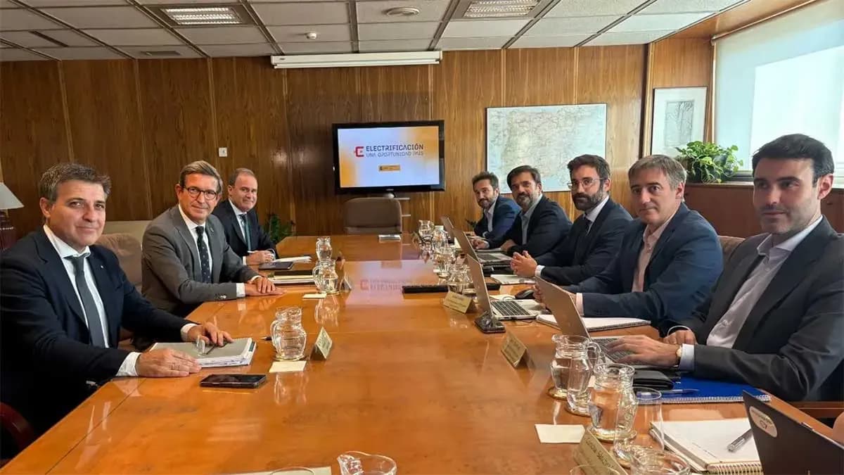 La inversión de Red Eléctrica en Andalucía priorizará la electrificación de los puertos, hidrógeno y nuevos ejes ferroviarios