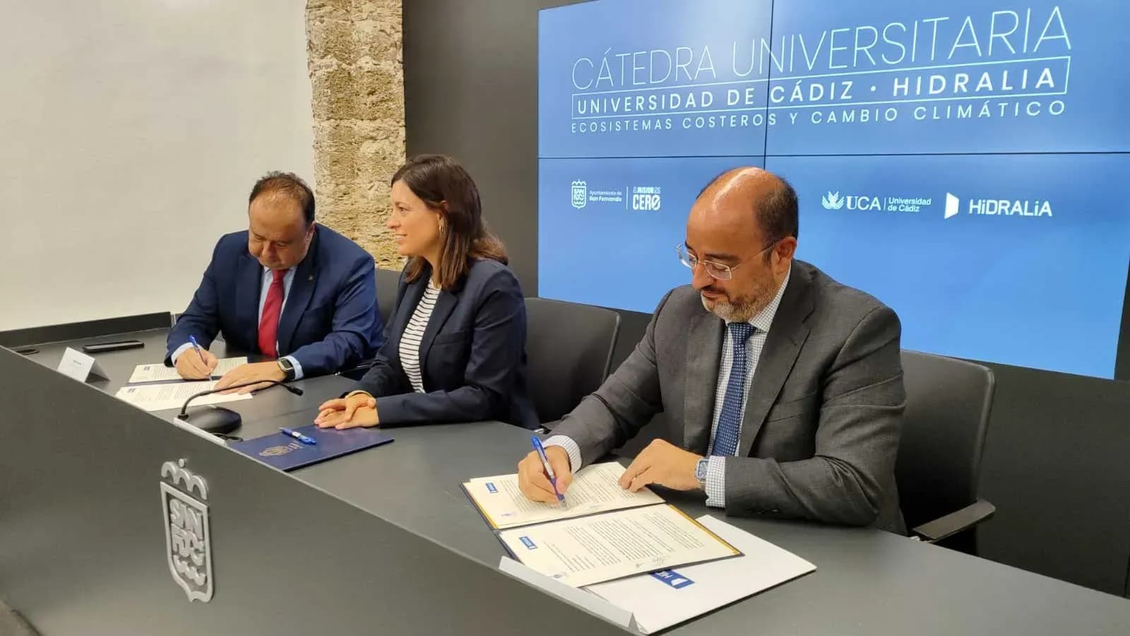 Universidad de Cádiz e Hidralia crean una cátedra sobre cambio climático y gestión de humedales costeros