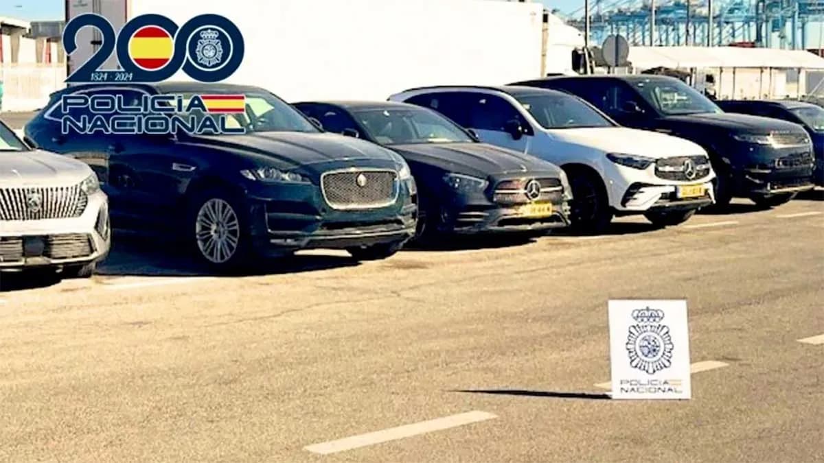 La Policía Nacional interviene en Algeciras 22 vehículos robados durante la Operación Paso del Estrecho
