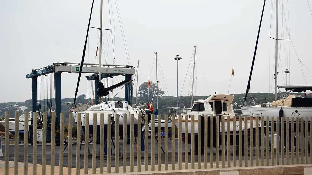La Junta de Andalucía renovará el cerramiento del varadero del puerto de Mazagón con una inversión de 139.000 euros