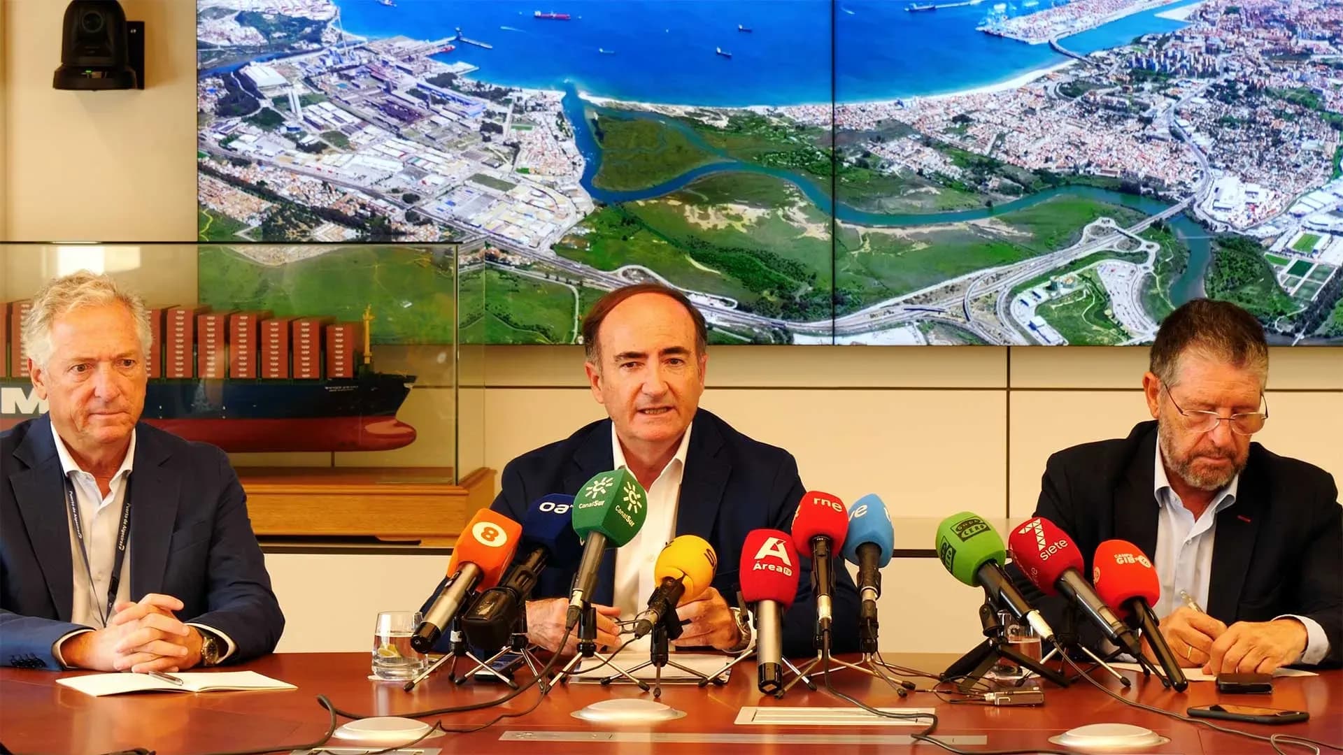 La OPE 2025 en los puertos de Algeciras y Tarifa supera los 3 millones de pasajeros y crece a doble dígito en tráfico pesado