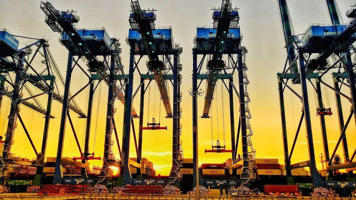 La renta variable portuaria prolonga su recuperación en 2025 y supera al S&P 500
