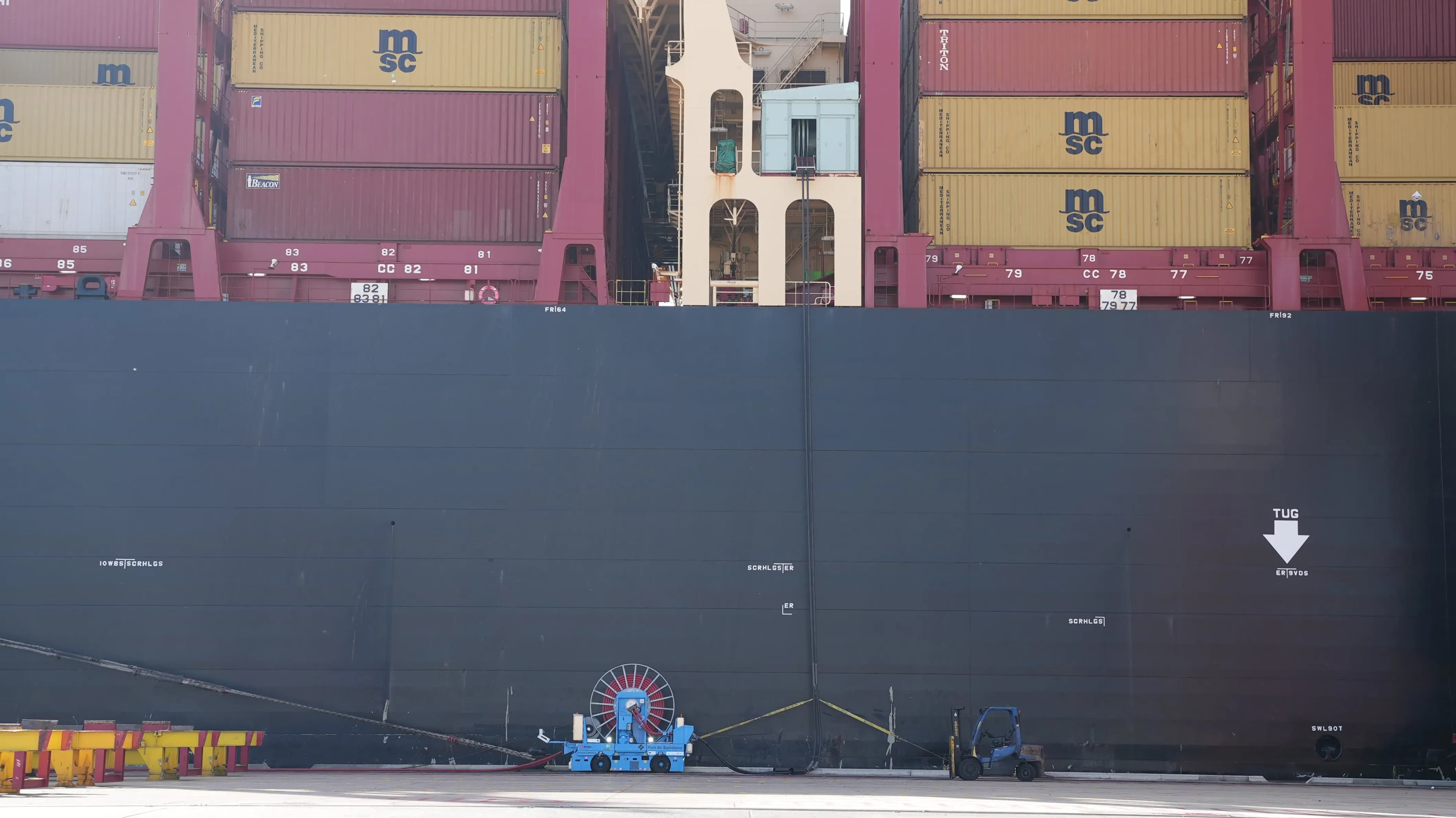 El Puerto de Barcelona mantiene el crecimiento de exportaciones e importaciones a pesar del descenso del transbordo
