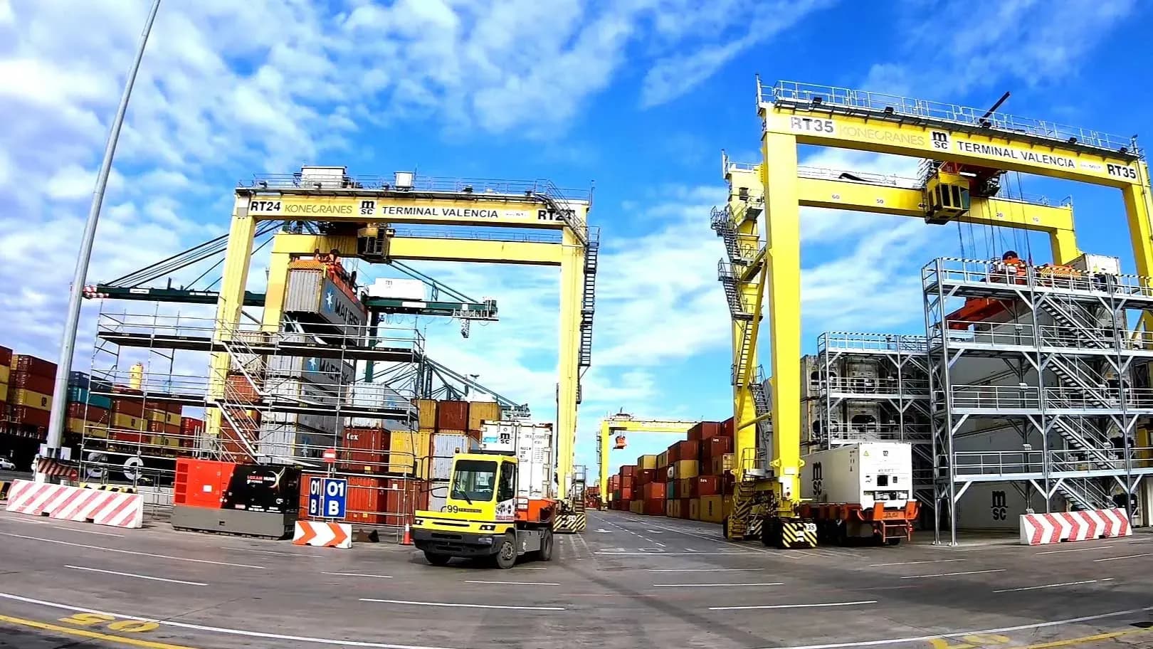 Valenciaport supera los 3,2 millones de TEUs hasta julio y crece un 4,28% en el acumulado anual