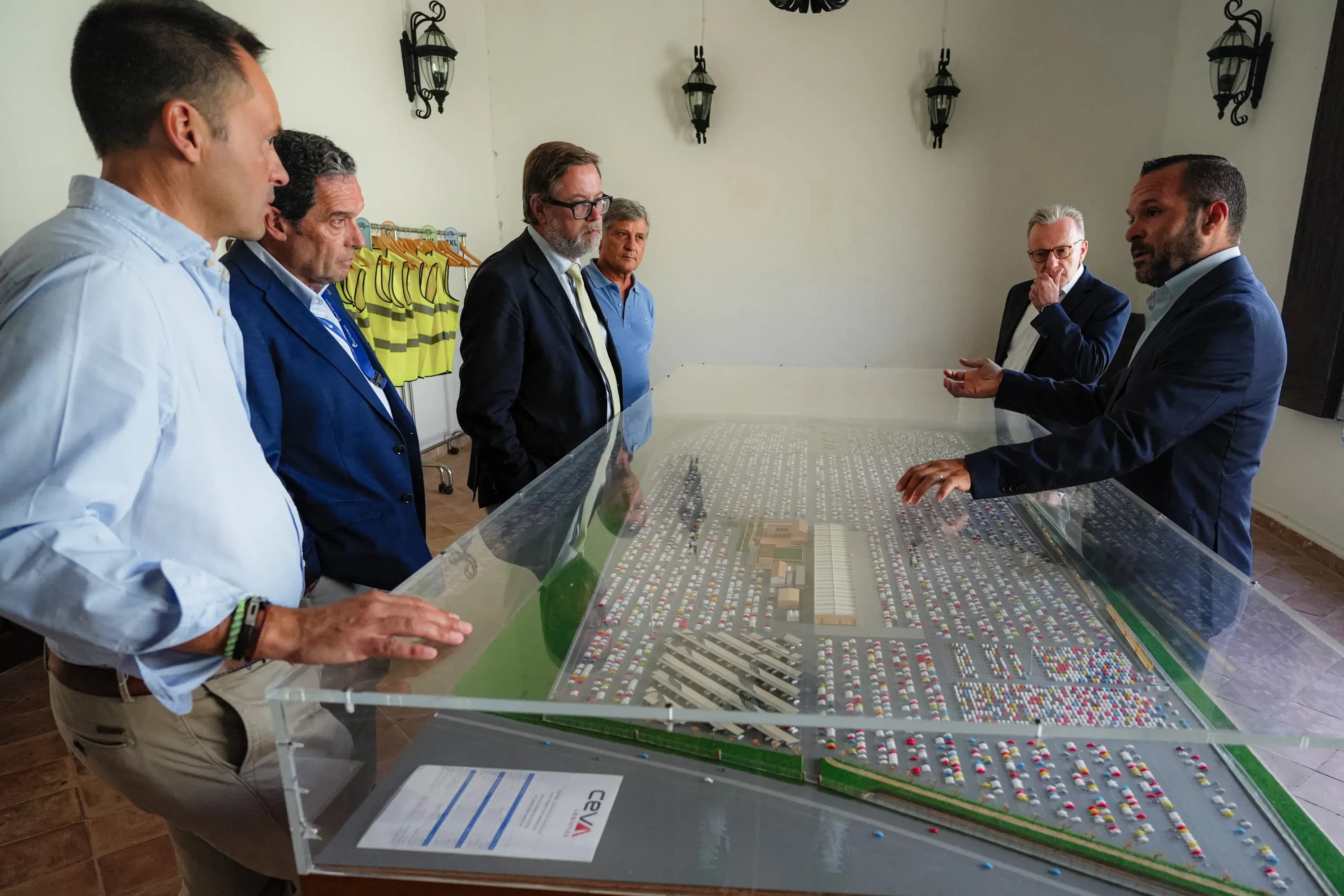 El Puerto de Tarragona y CEVA Logistics refuerzan su colaboración en la gestión de vehículos acabados