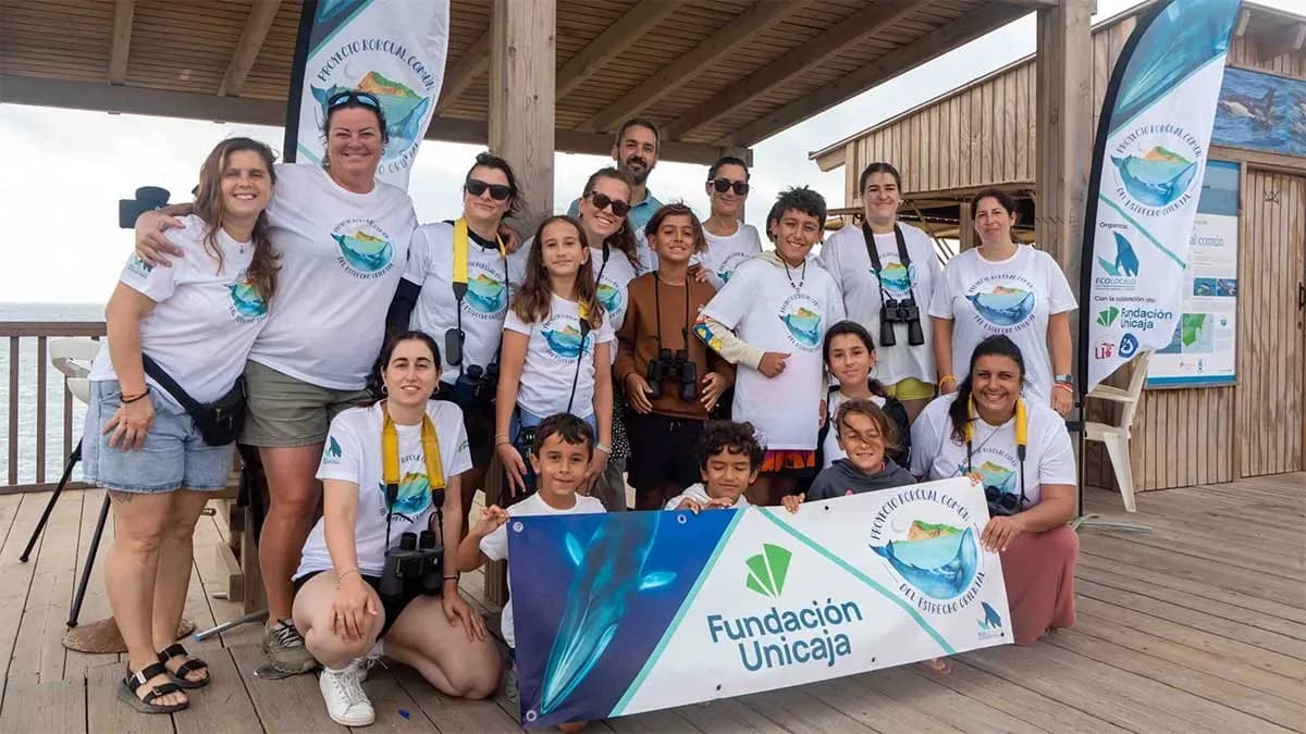 La Fundación Unicaja respalda el seguimiento científico de ballenas y cetáceos de Ecolocaliza en el Estrecho de Gibraltar