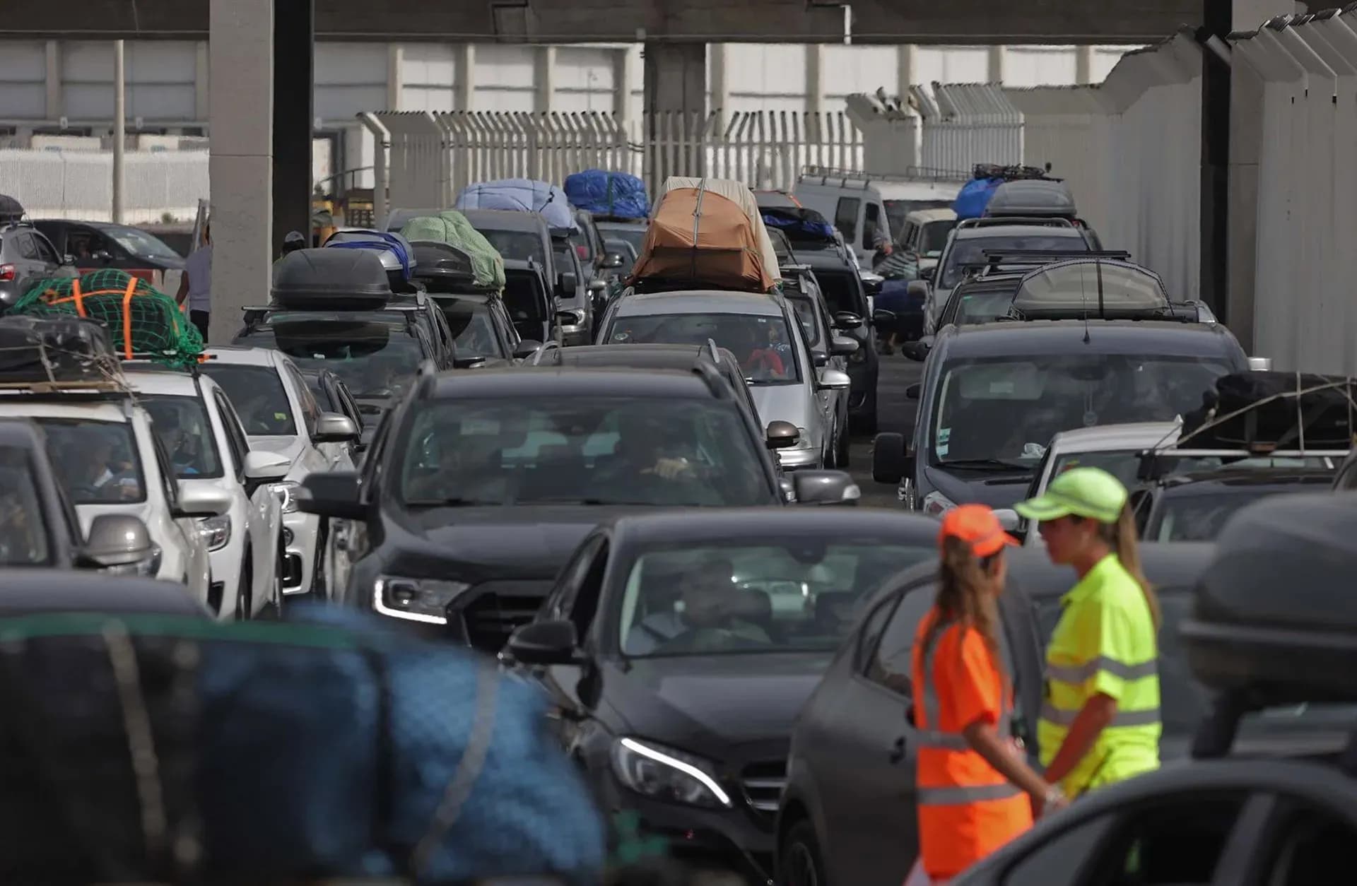 La OPE supera los 1,2 millones de pasajeros y 300.000 vehículos en los puertos andaluces