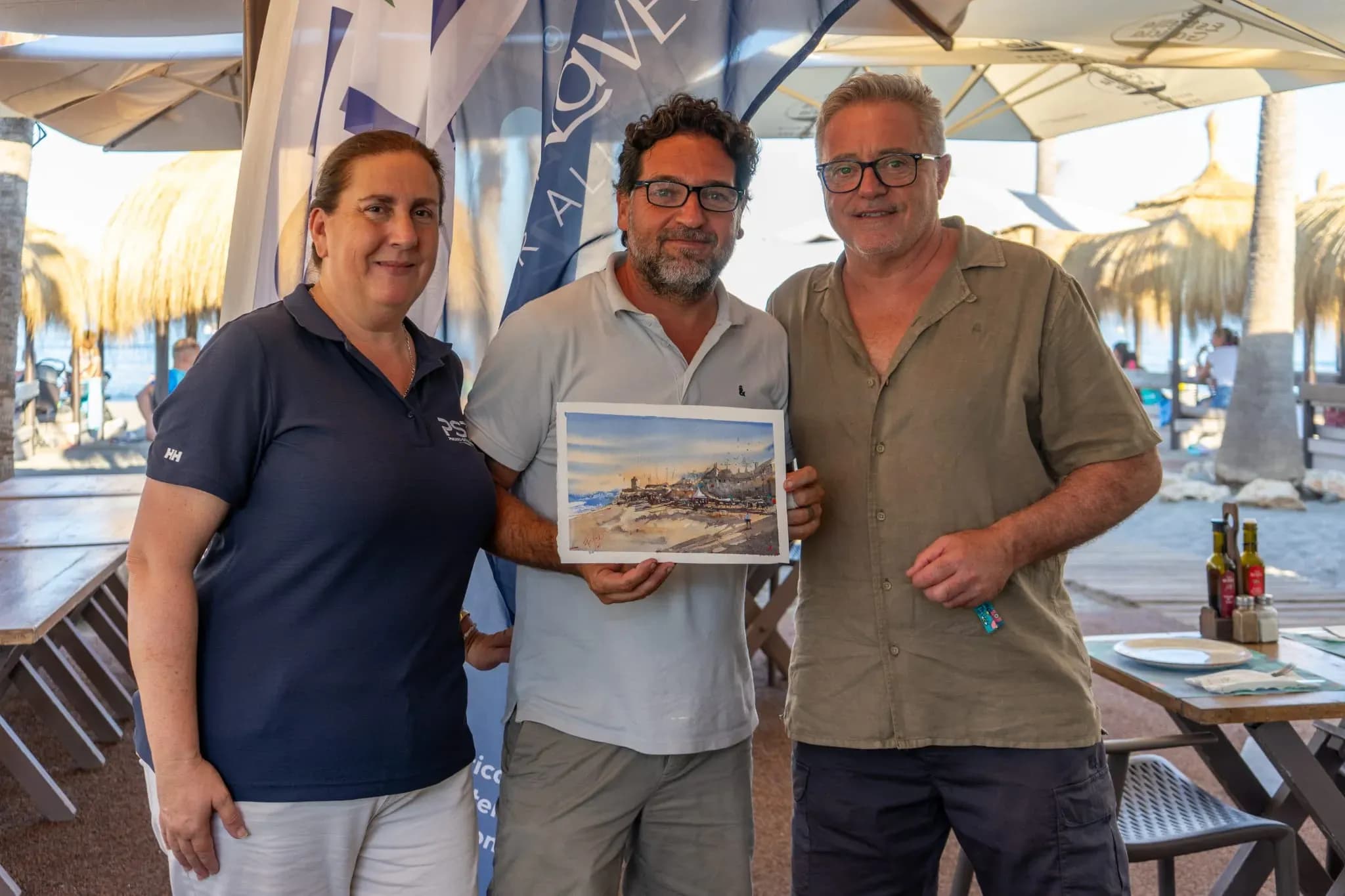 Sotogrande inaugura la ruta artística “Mirando al Mar y por el Mar” con arte en vivo frente al litoral