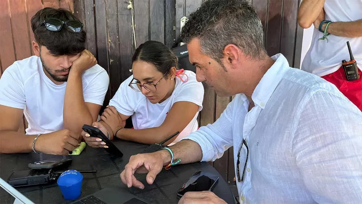 Los Barrios activa el sistema «Oceanaria Andalucía» en la playa de Palmones