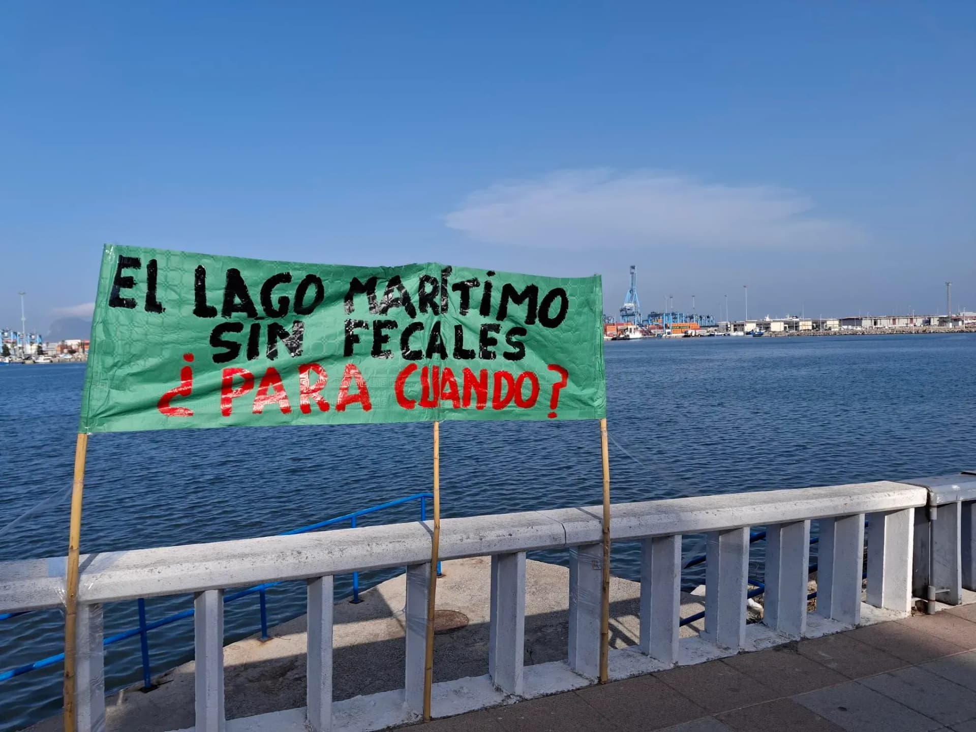 Ecologistas denuncian que el proyecto del Lago Marítimo de Algeciras sigue sin abordar los vertidos fecales