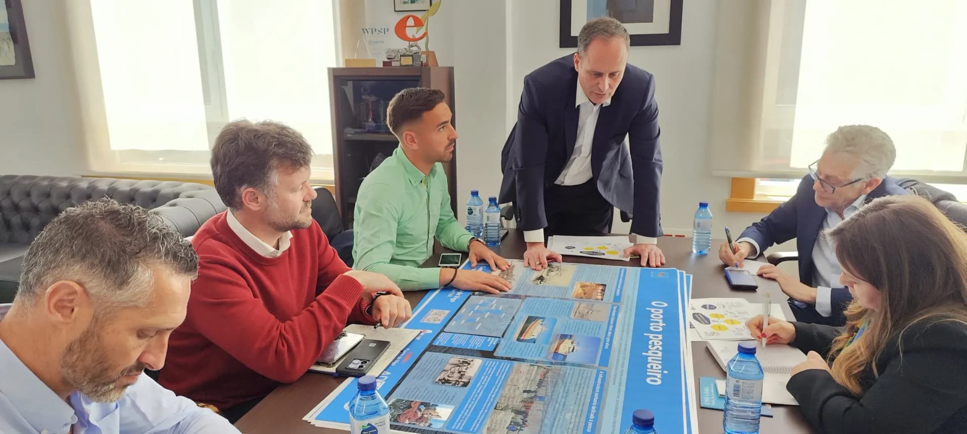 El Puerto de Vigo y Fundamar desarrollan itinerarios para cruceristas basados en la senda azul del litoral