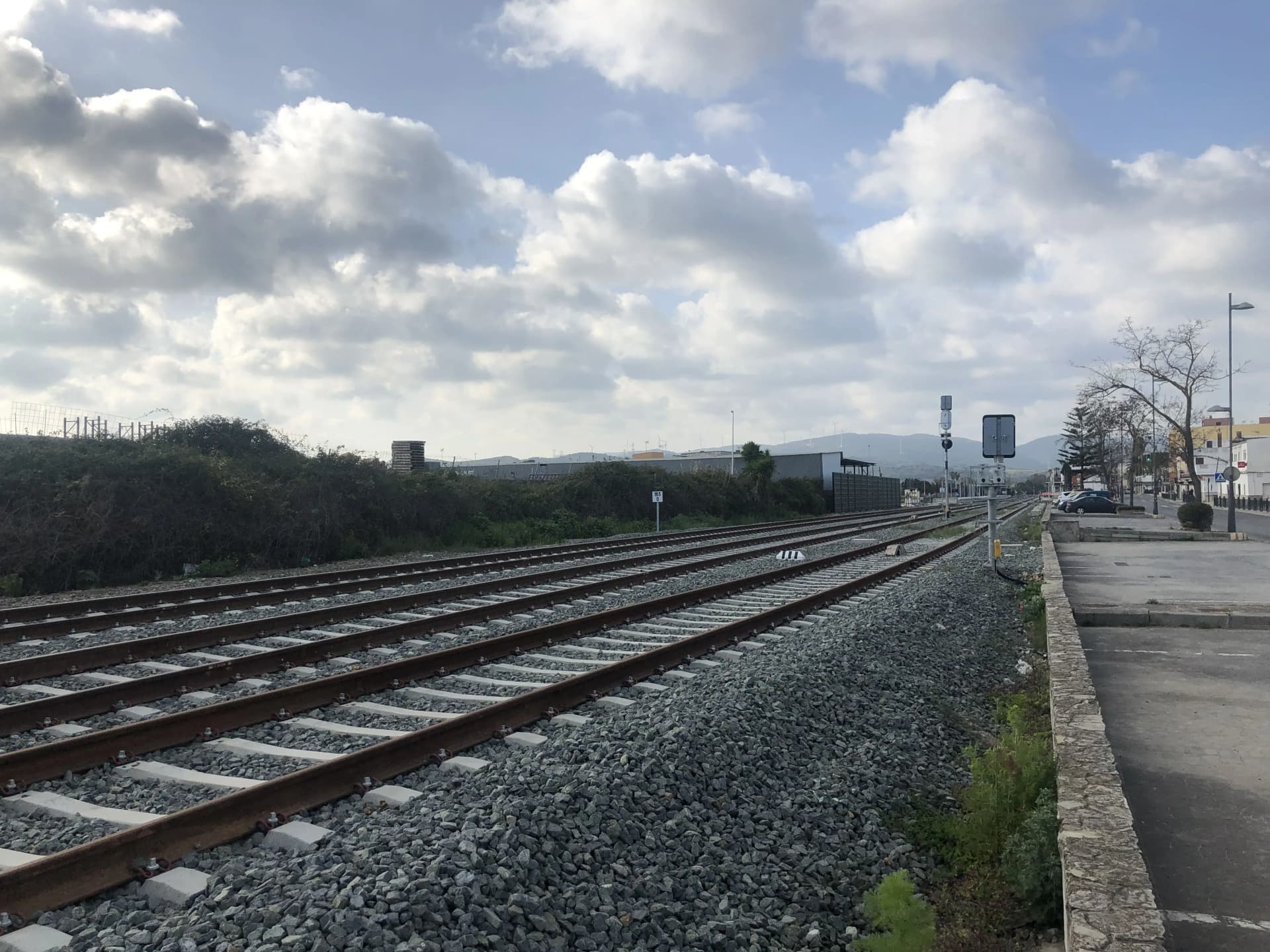 Malestar generalizado en el Campo de Gibraltar por el recorte de los PGE a la Algeciras-Bobadilla
