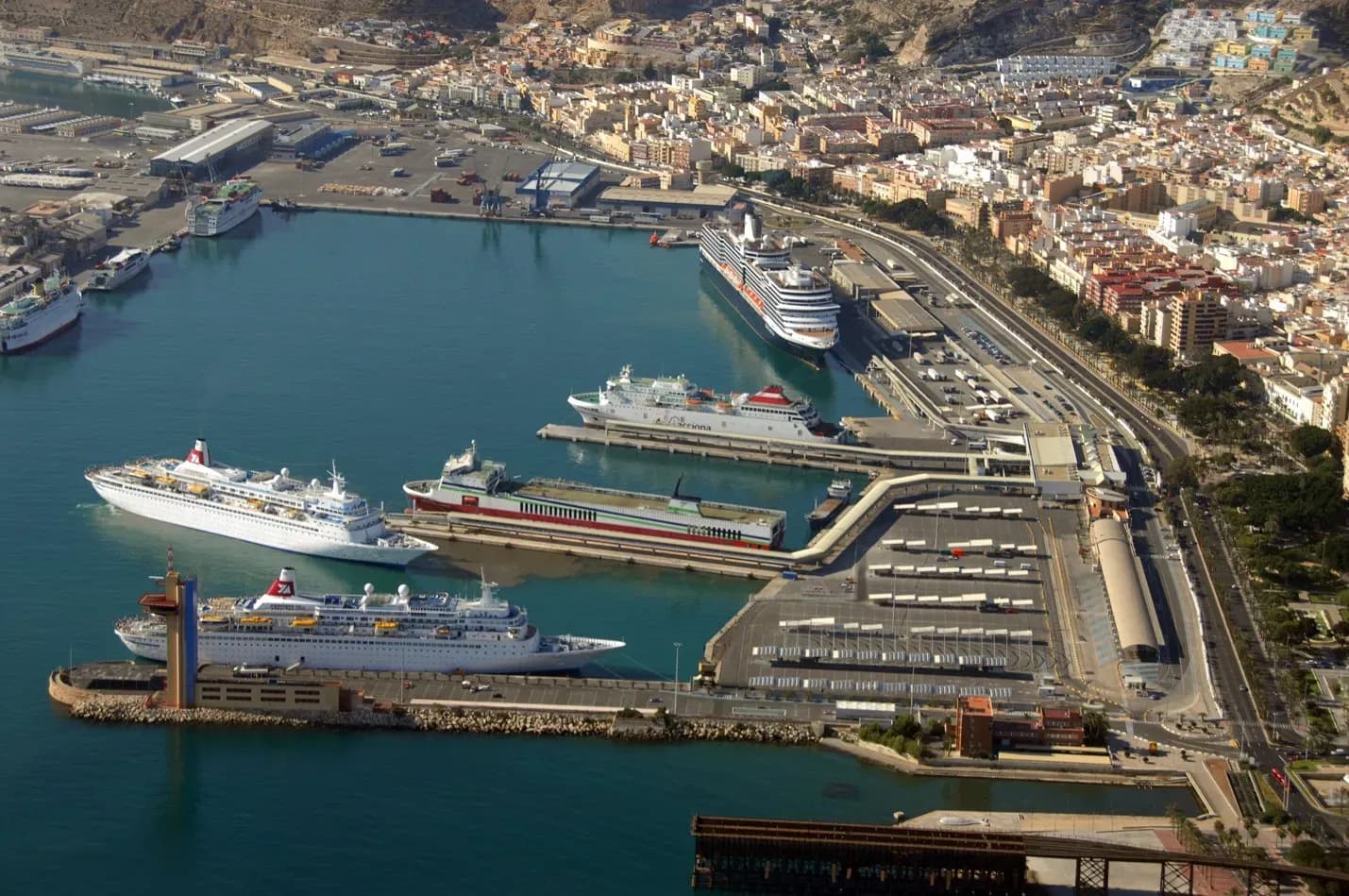 La APBA participa en un encuentro virtual entre puertos andaluces y navieras de cruceros de EEUU