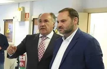 Landaluce pide a Ábalos que acabe con los agravios respecto al puerto de Algeciras