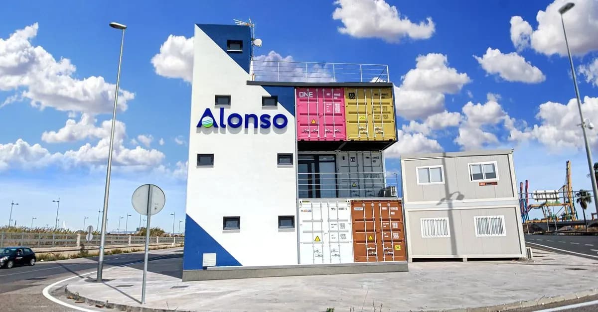 La división de transporte terrestre de Grupo Alonso estrena nuevas oficinas construídas a partir de contenedores