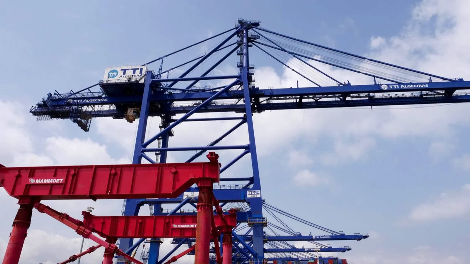 TTI Algeciras finalizará el proyecto de recrecido de las cinco grúas antes de finales de año