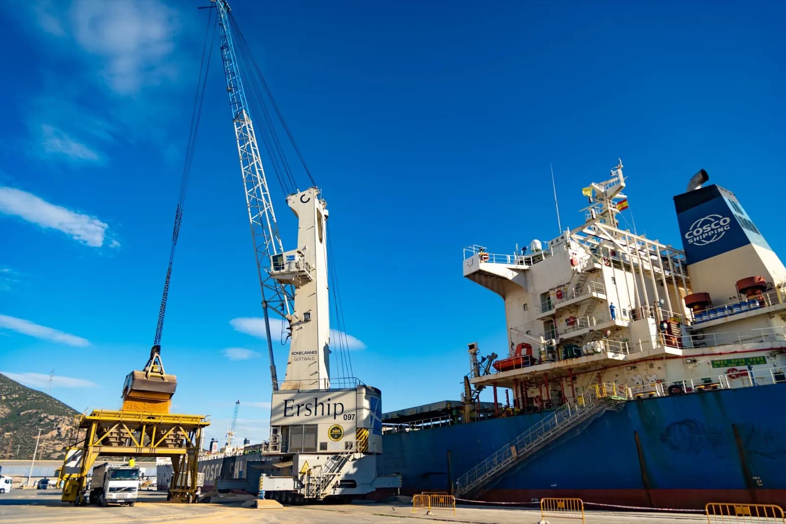 El Puerto de Cartagena sufre un leve descenso en el movimiento de mercancías durante el primer trimestre de 2024