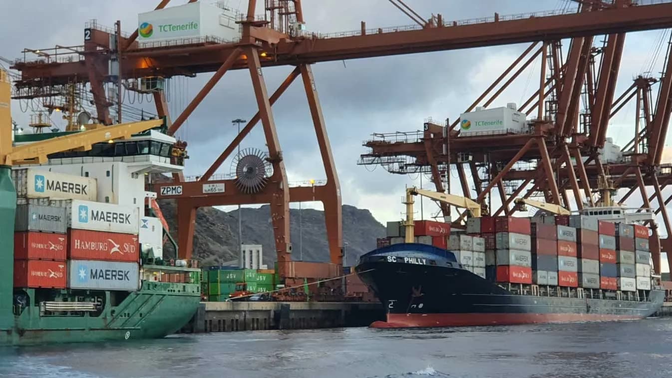 Puertos de Tenerife lidera el tráfico de pasajeros y vehículos en España hasta abril