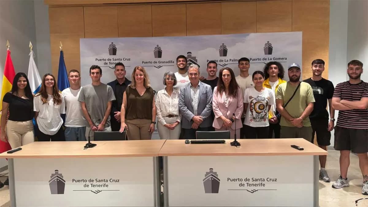 Las jornadas formativas «Los puertos como alternativa de futuro» acercan a los jóvenes al sector portuario