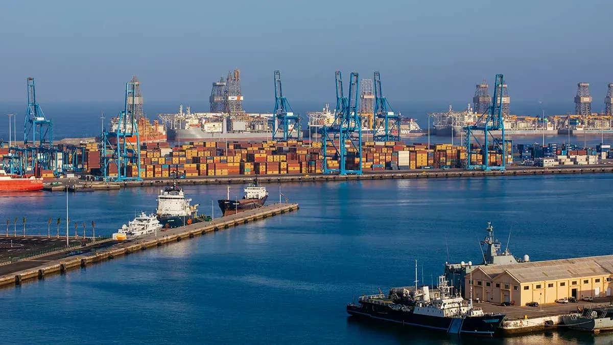 Los puertos de Las Palmas superan los 11,7 millones de toneladas en el primer cuatrimestre con un repunte del 68% en pesca congelada