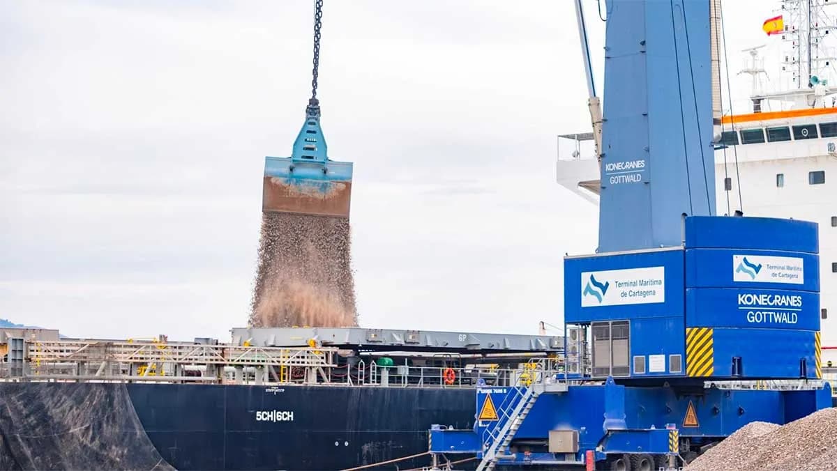 El Puerto de Cartagena amplía su operaciones con el nuevo flujo de 1,5 millones de toneladas de grava de TMC