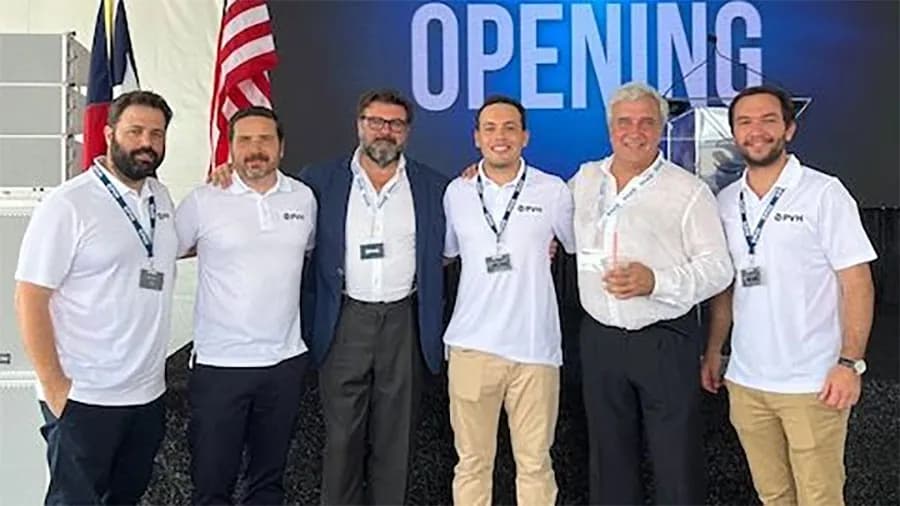 Total Logistic asiste a la inauguración de la nueva fábrica de PVH - PVHardware en Houston