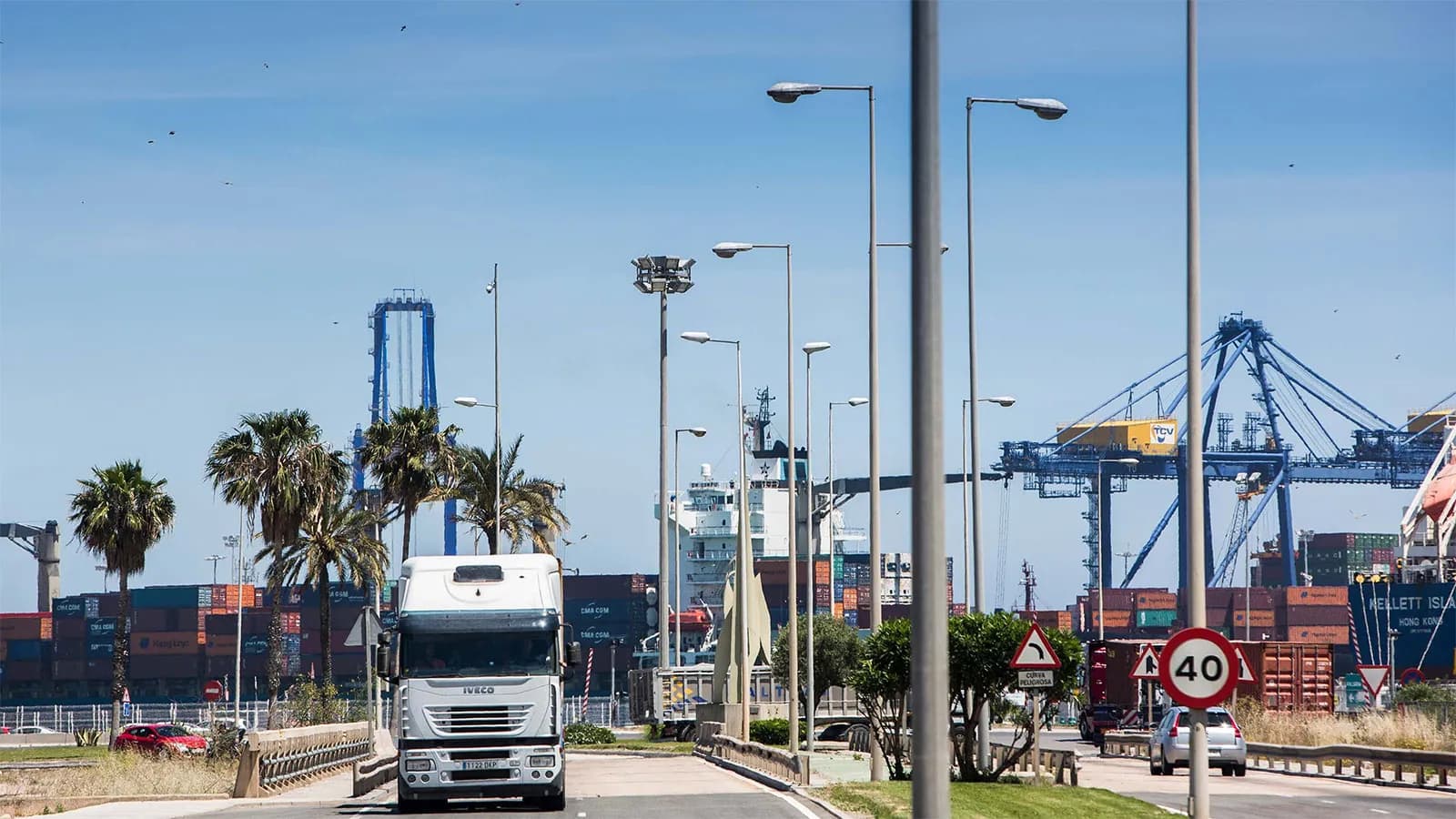 Cargadores y transportistas podrán generar el DeCA directamente desde ValenciaportPCS