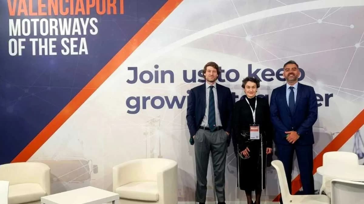 Valenciaport presenta sus proyectos de conectividad ferroviaria y descarbonización en «Let Expo»