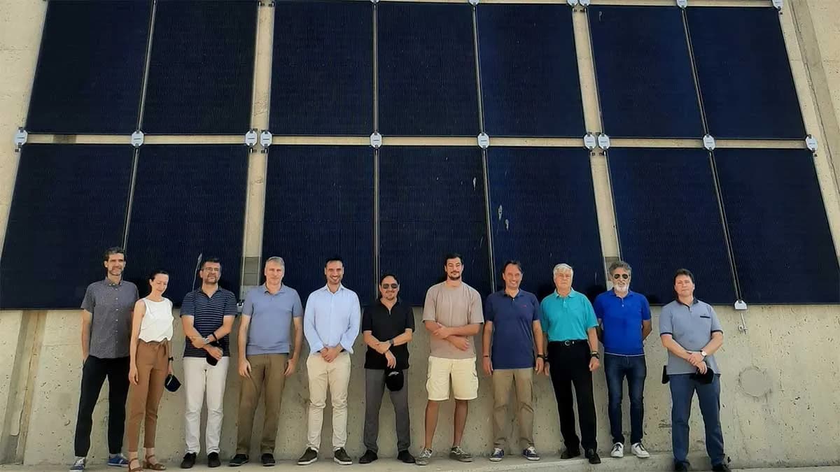La APV y la Fundación Valenciaport colaboran en un proyecto para fomentar el uso de energías renovables