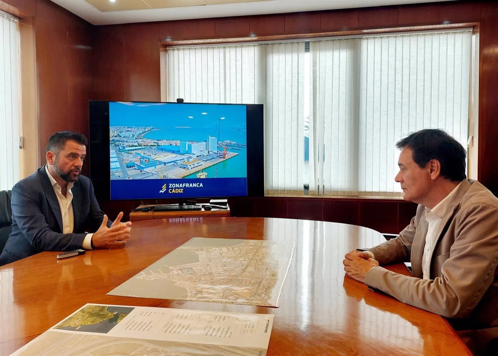 El desarrollo urbanístico de Navalips en Cádiz avanza con la coordinación de Zona Franca y Sepides