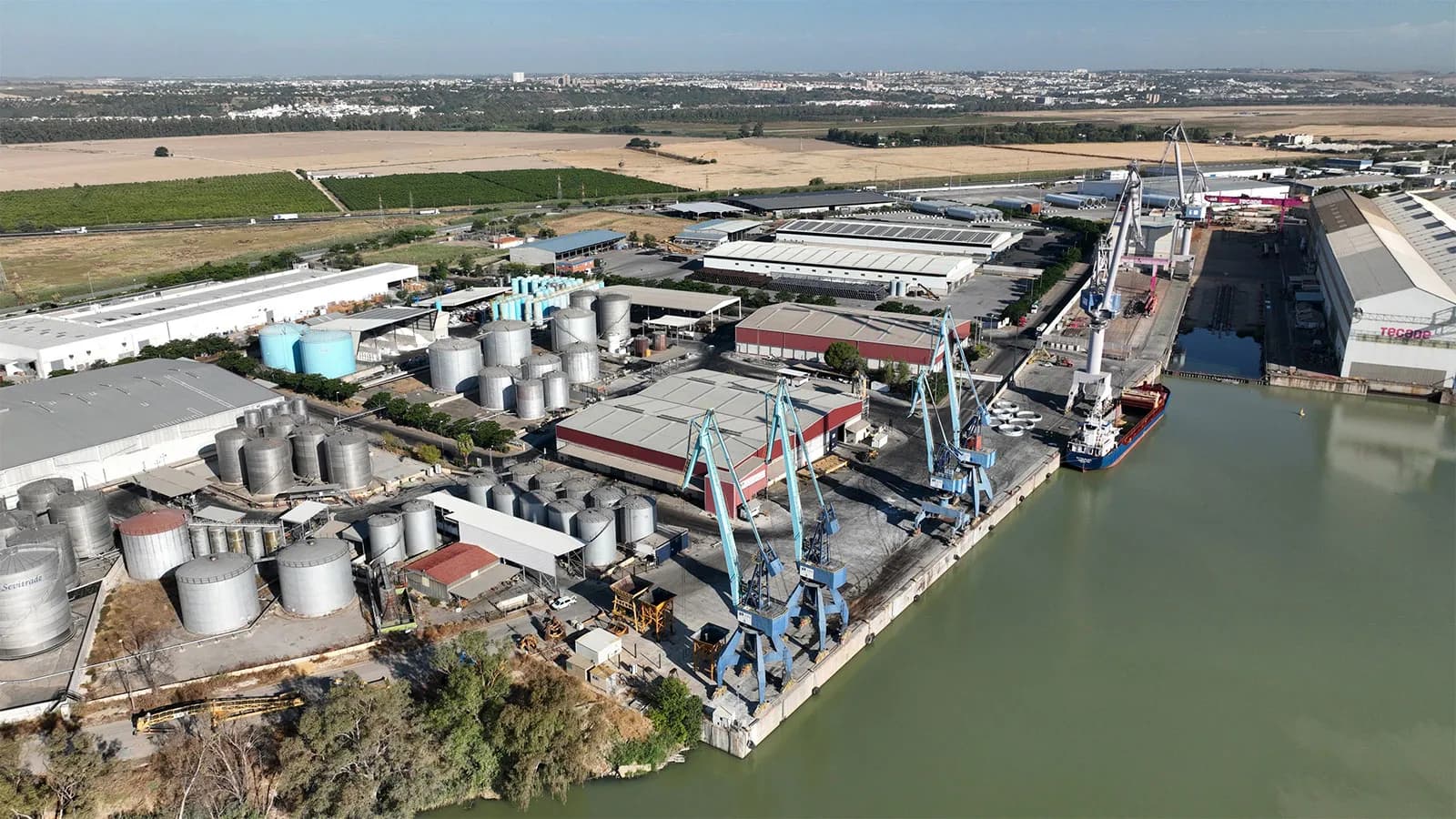 El Puerto de Sevilla adjudica a AG Seville Shipyard la gestión del astillero de reparación de buques