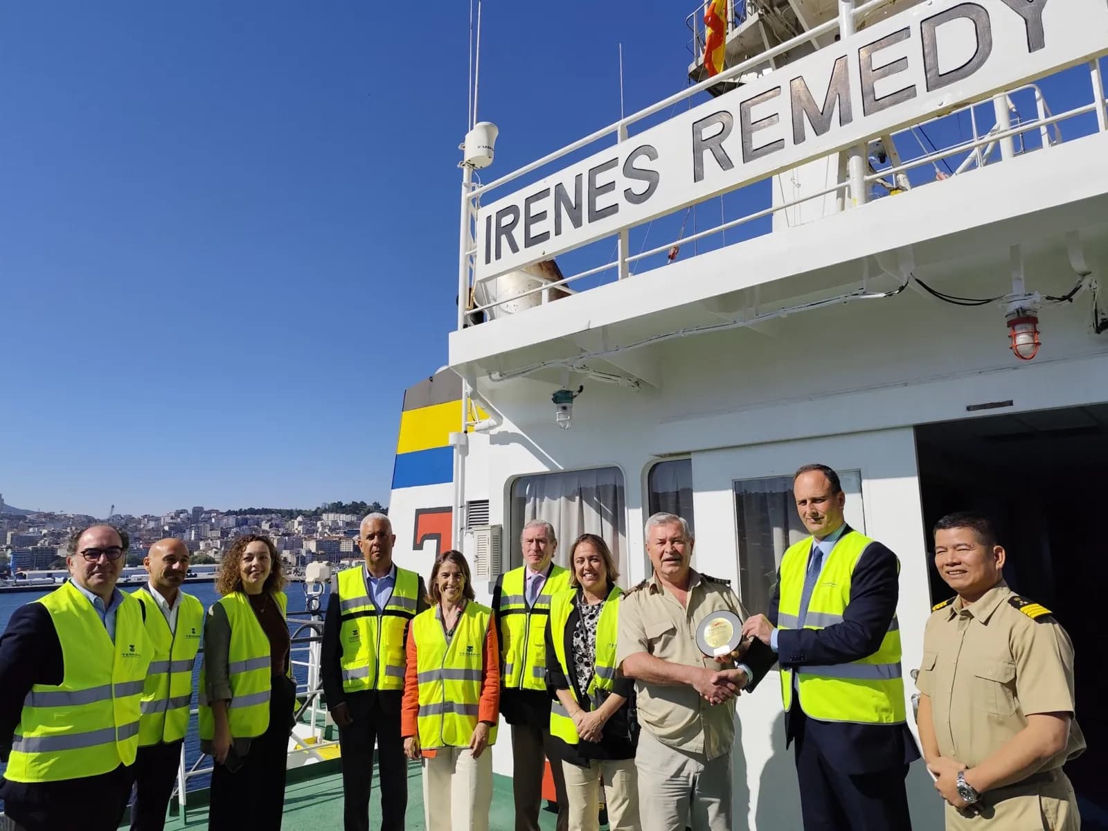El Puerto de Vigo estrena una conexión directa con Sudamérica potenciando el tráfico de fruta y pesca