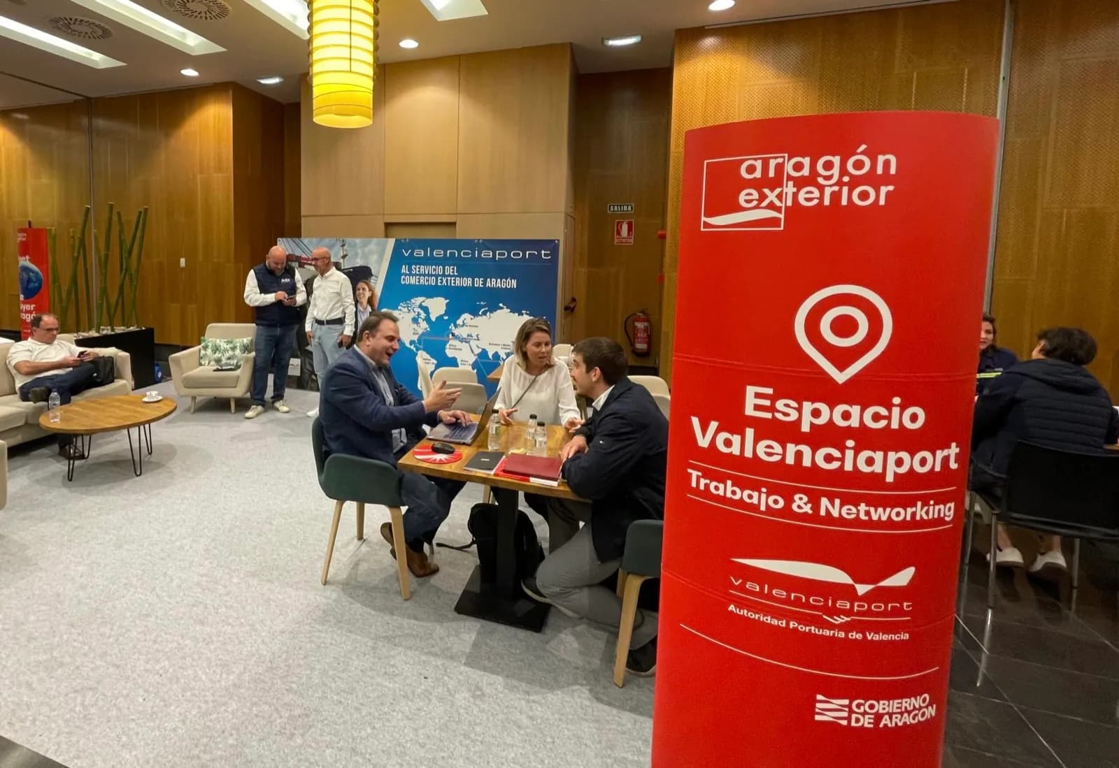 Valenciaport se presenta a los exportadores aragoneses como puente ágil y seguro hacia los mercados internacionales