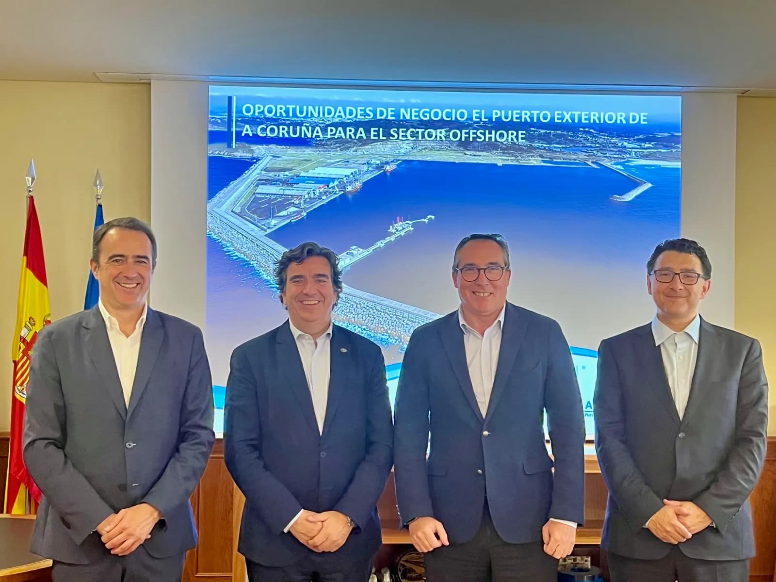 Los puertos de Castellón y La Coruña sellan una alianza para liderar la eólica offshore en España