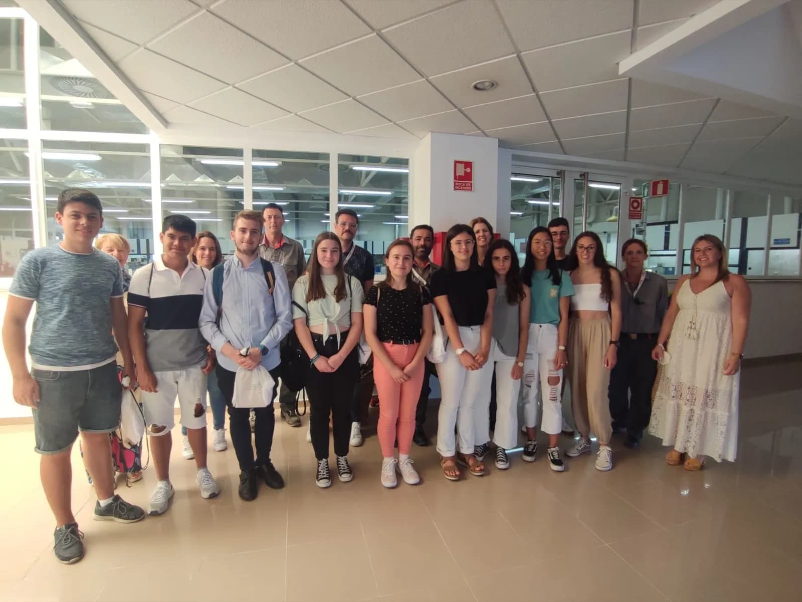 El Campus de Verano Experiencias Investigadoras de la FCTA conoce los proyectos de innovación del Laboratorio de Cepsa