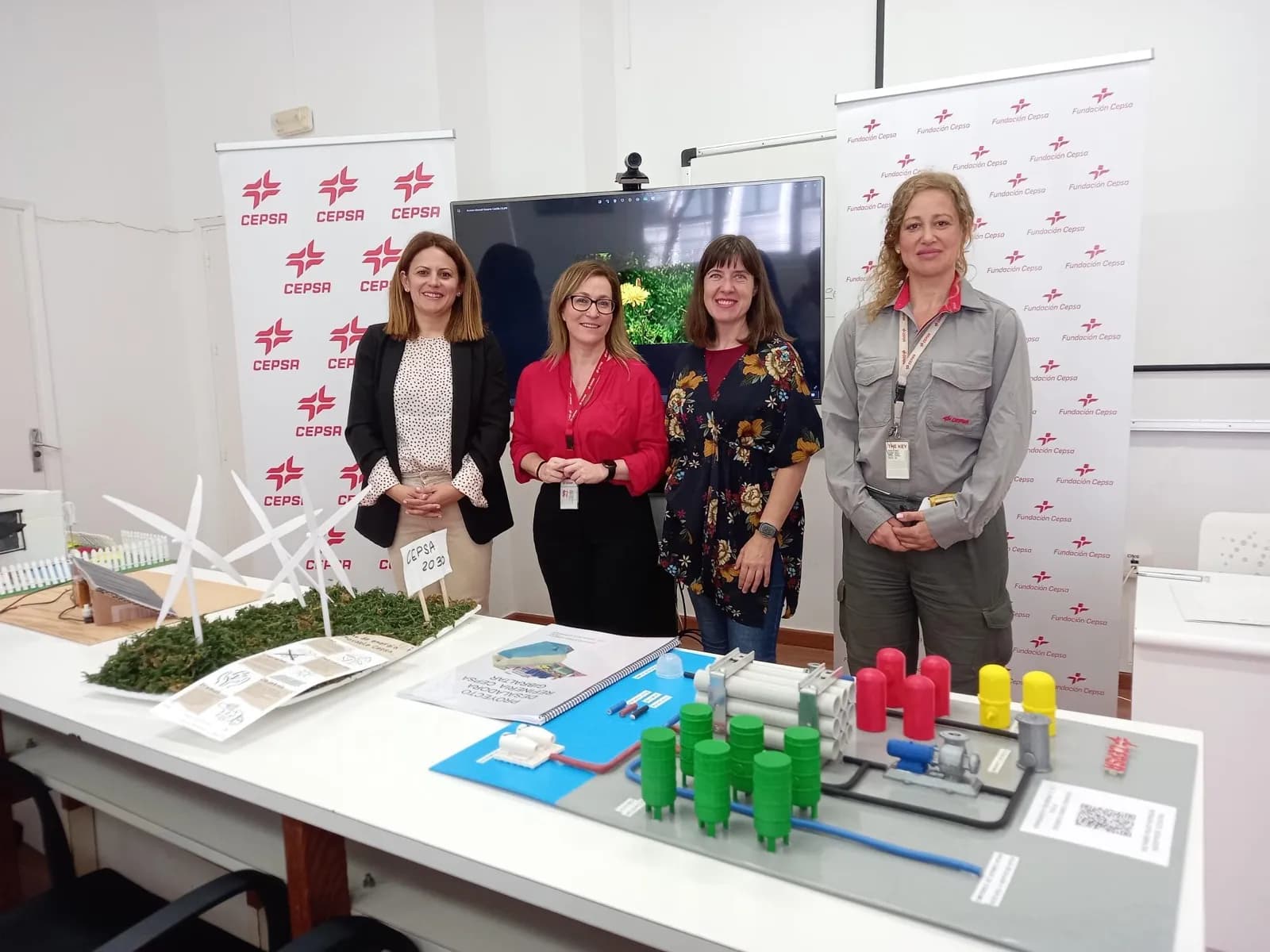 Estudiantes de Cádiz y Málaga brillan en los programas escolares de Cepsa sobre energía y biodiversidad