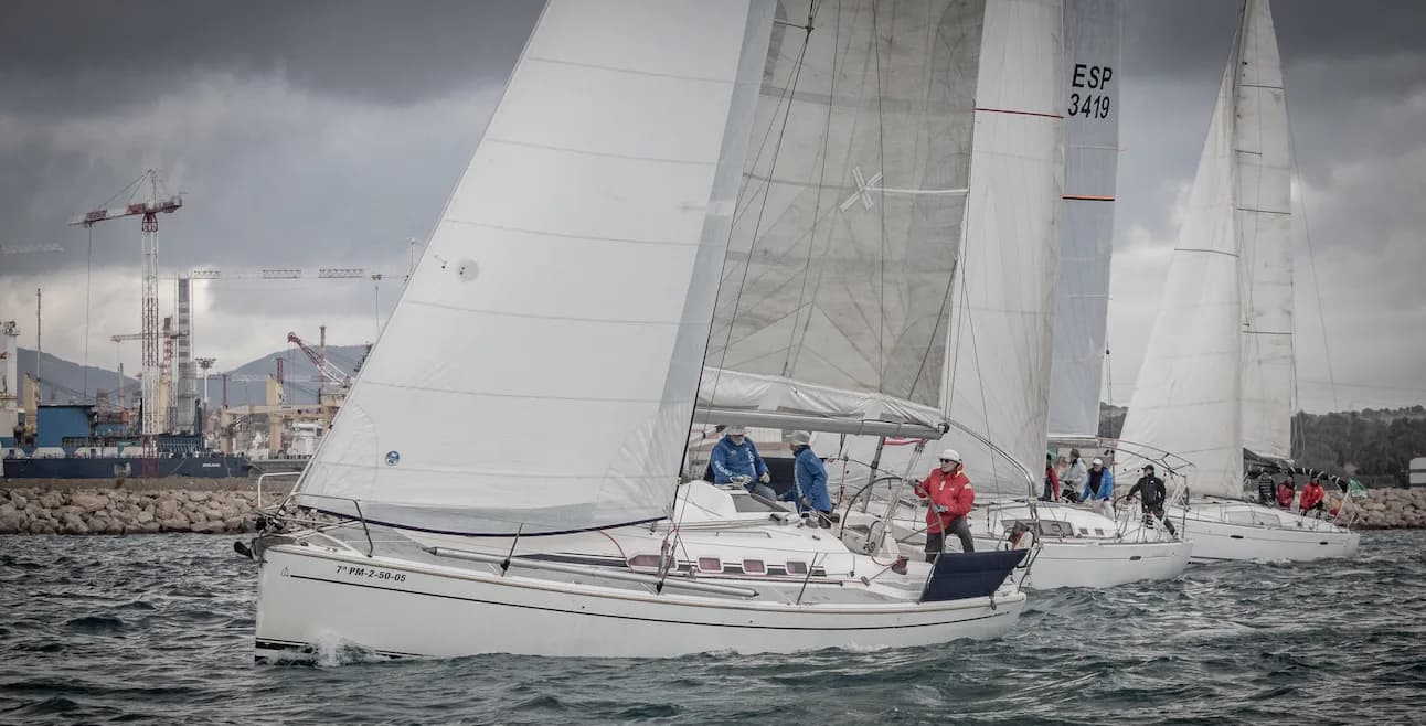 El Campeonato Interclubs del Estrecho-Ceuta Emociona 2025 afronta su tercera prueba con 30 embarcaciones en liza