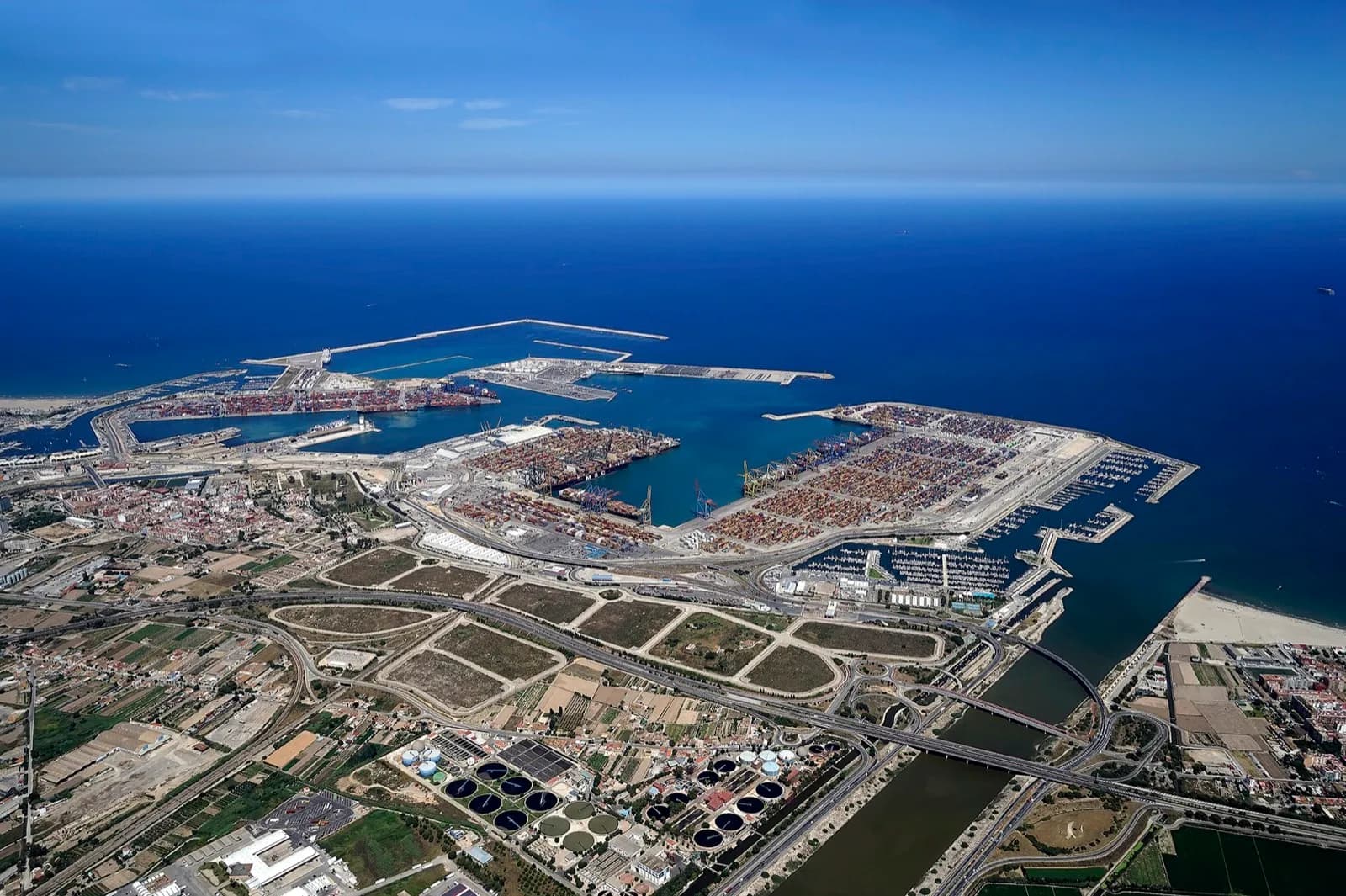 Valenciaport se presentará ante empresarios en Madrid