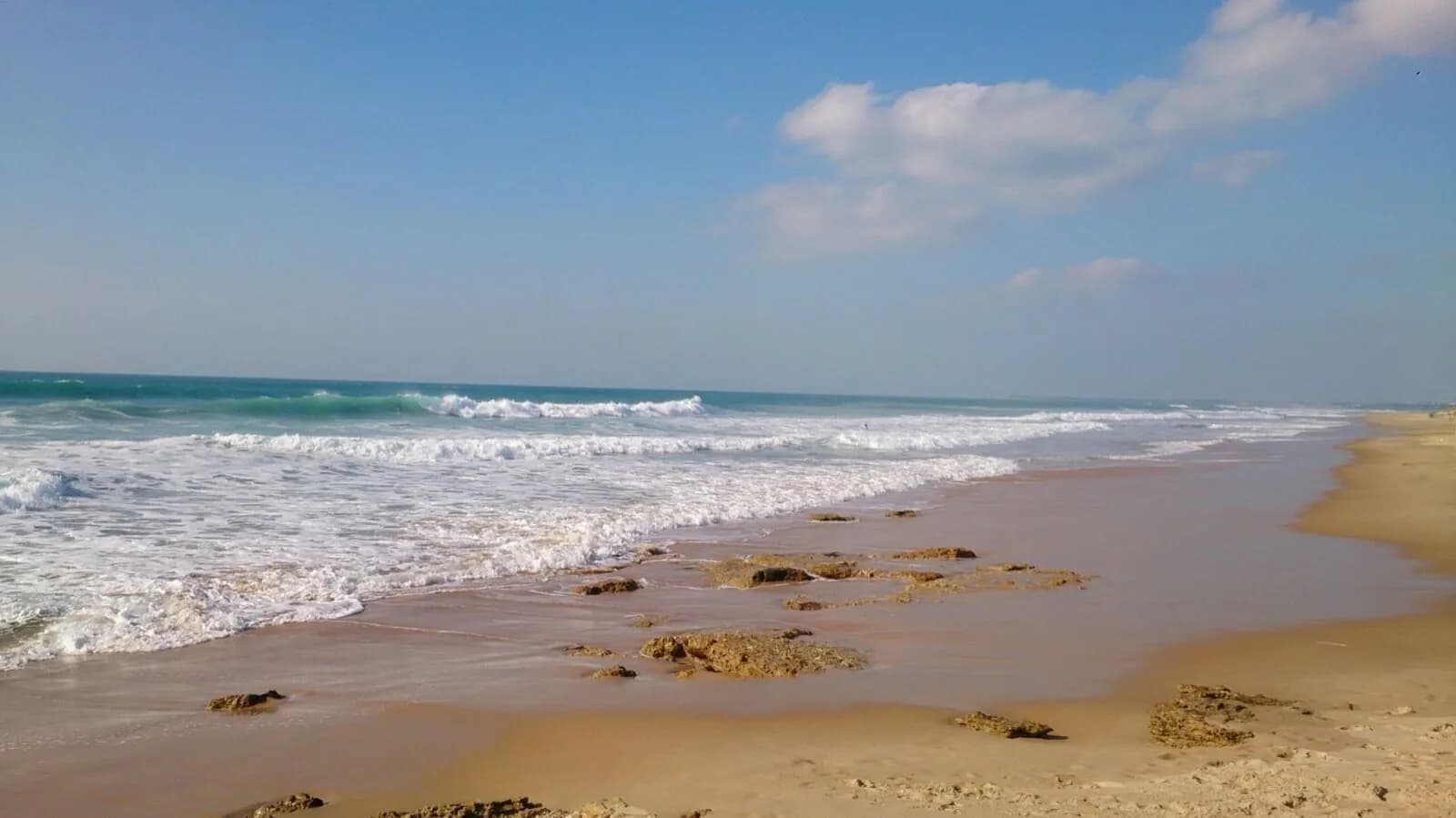 Andalucía garantiza la calidad de sus aguas de baño, con excepciones en Zahara de los Atunes y la Presa de la Colada