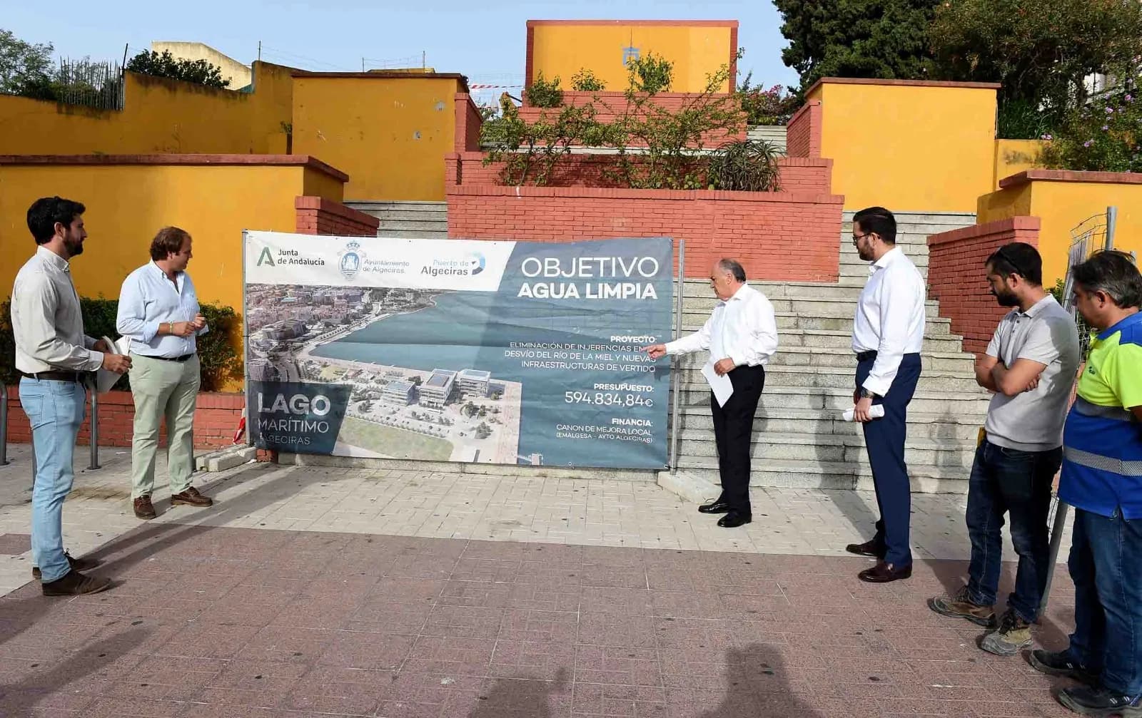 Algeciras, más cerca de conseguir el objetivo Agua limpia del Lago Marítimo