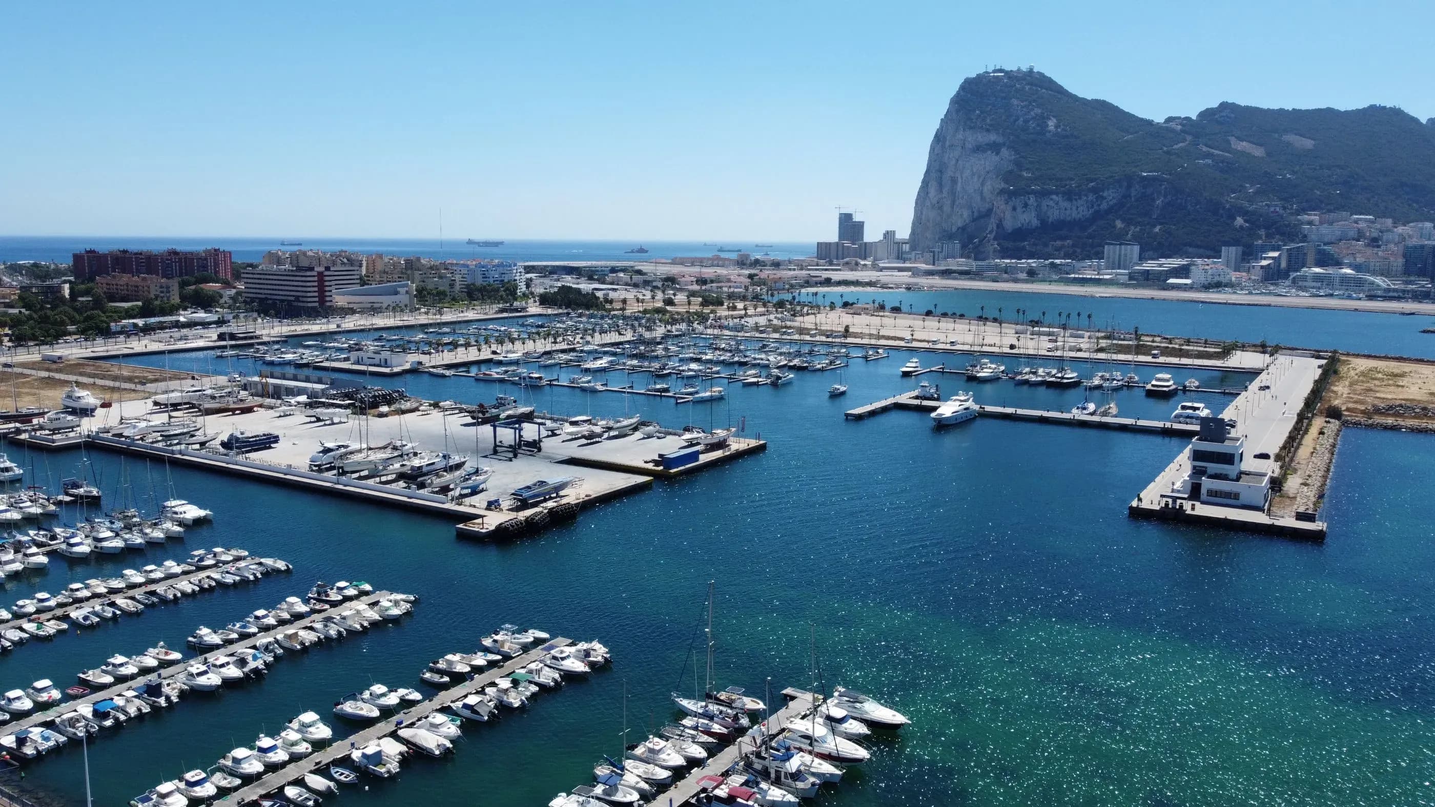 Diez puertos deportivos de Marinas de Andalucía obtienen la Bandera Azul 2026 por la calidad de sus instalaciones