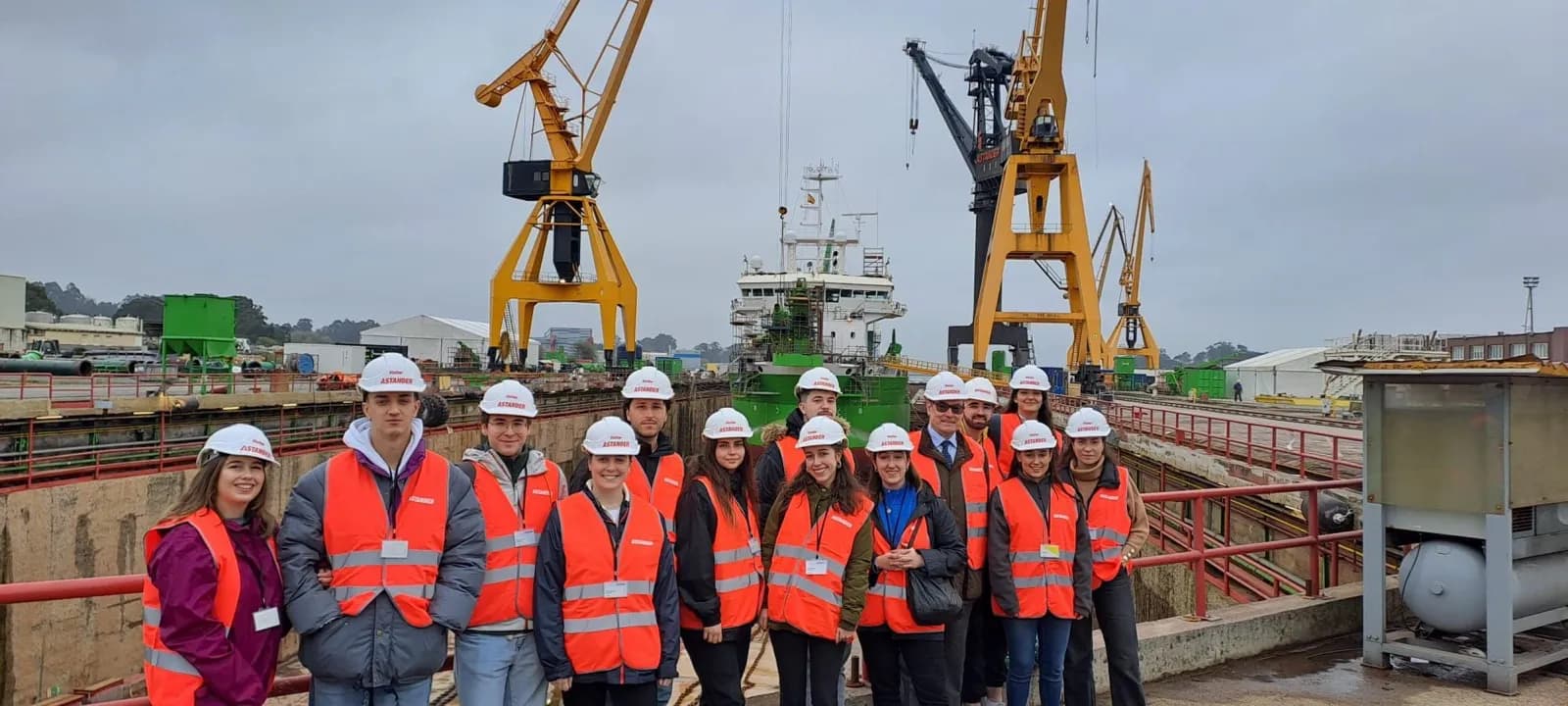 Estudiantes de ingeniería naval de la UPM realizan una visita a astilleros del Norte de España