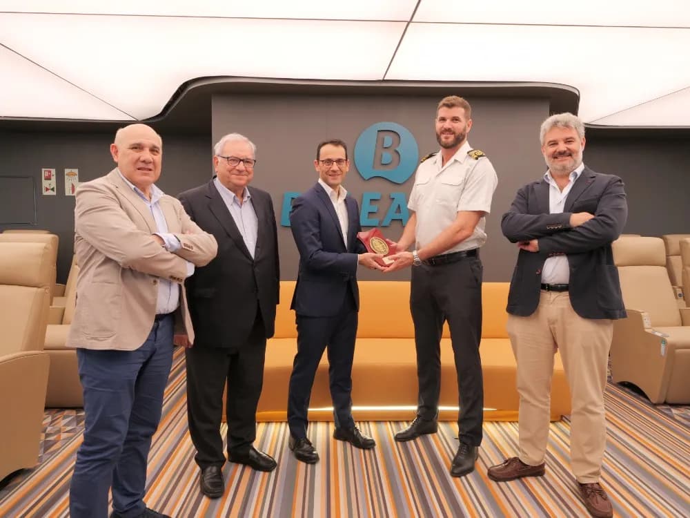 Balearia incorpora el innovador fast ferry Margarita Salas a su flota