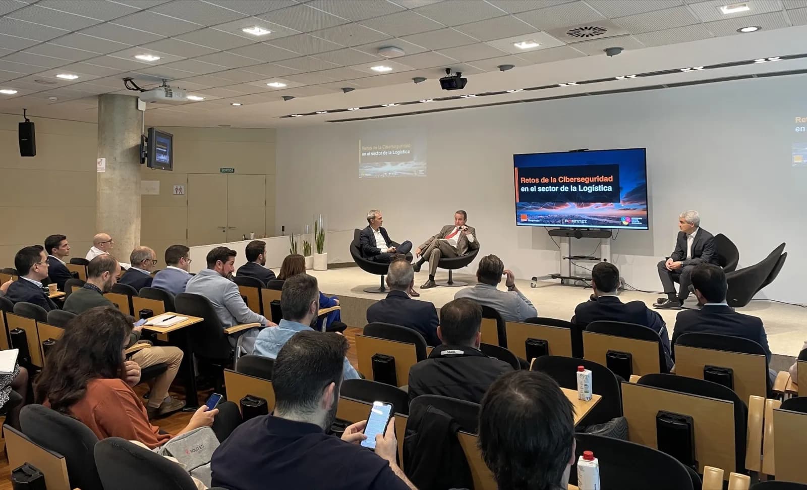 Barcelona-Catalunya Centre Logístic y Orange Empresas analizan los retos de ciberseguridad en la logística