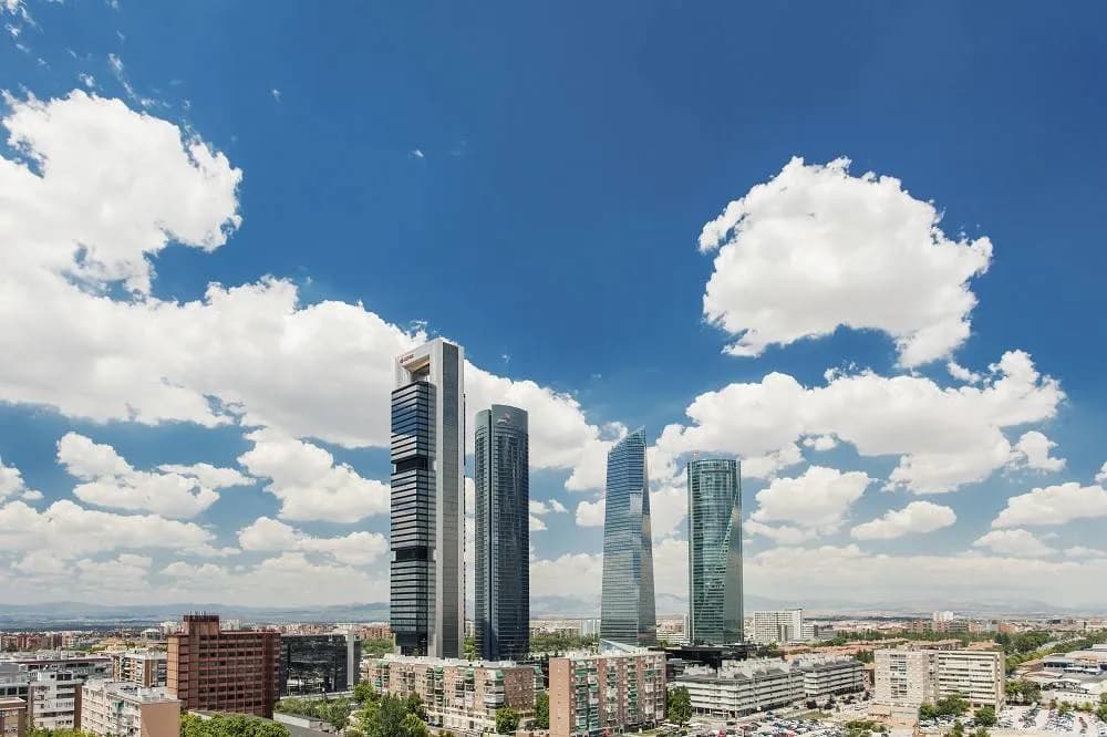 Cepsa avanza en su transformación energética con la venta de su división en Perú a PetroTal Corp